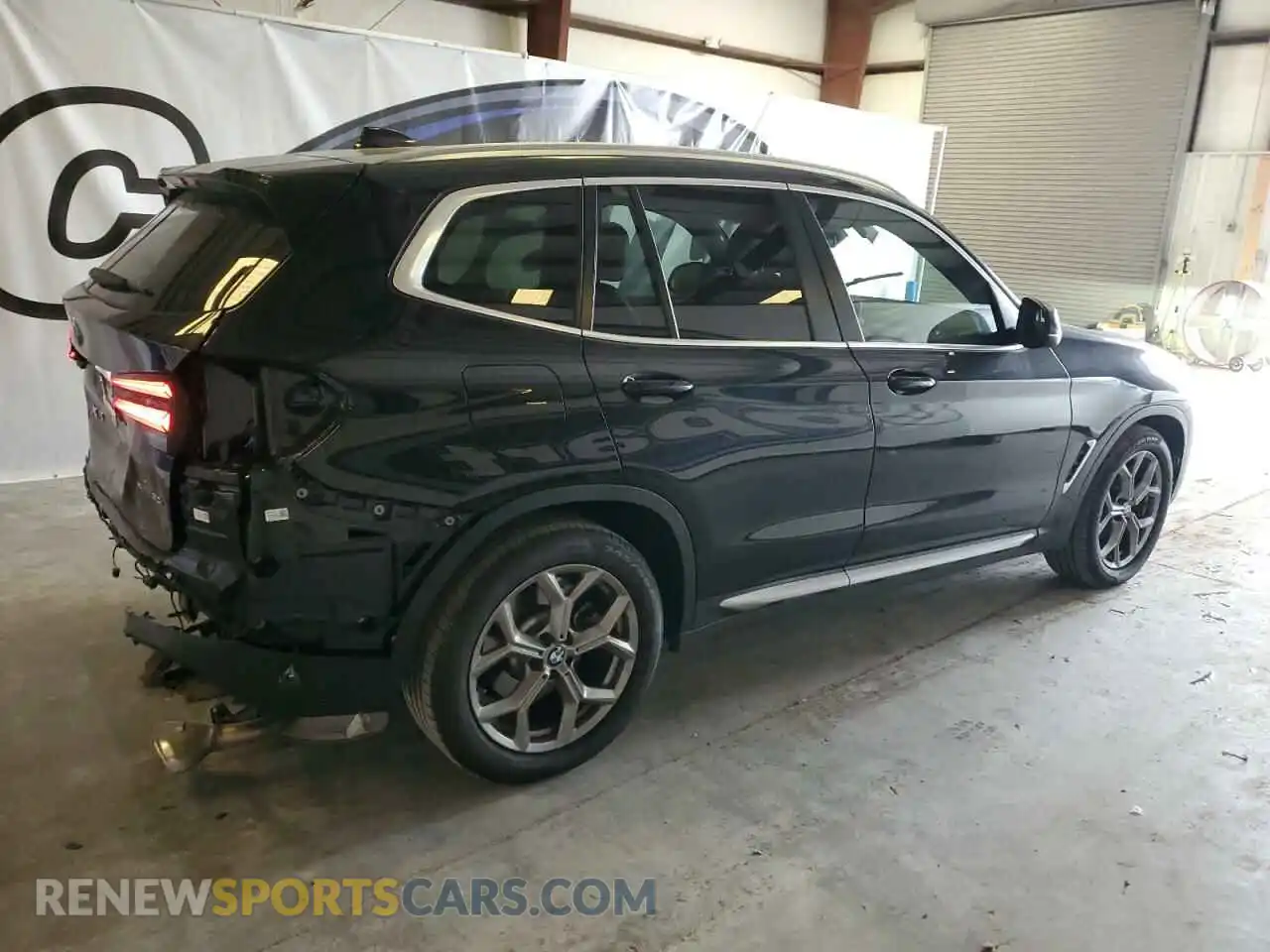 3 Photograph of a damaged car 5UX53DP07R9W15372 BMW X3 2024