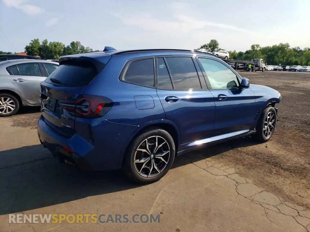 3 Photograph of a damaged car 5UX53DP07R9W89813 BMW X3 2024