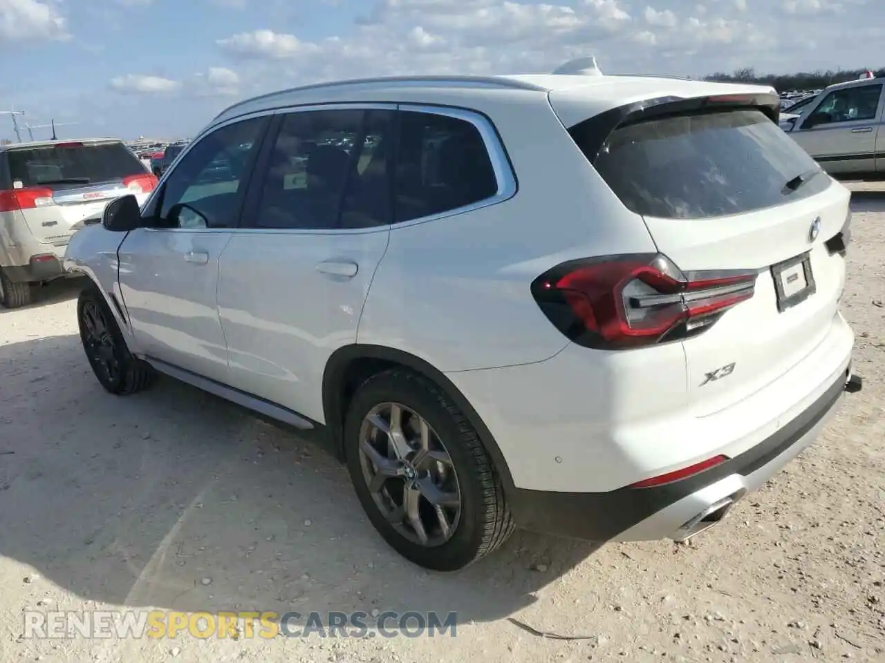 2 Photograph of a damaged car 5UX53DP08R9T75944 BMW X3 2024