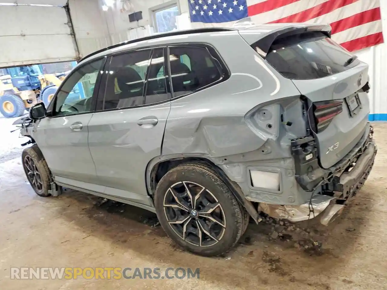 2 Photograph of a damaged car 5UX53DP08R9U77552 BMW X3 2024
