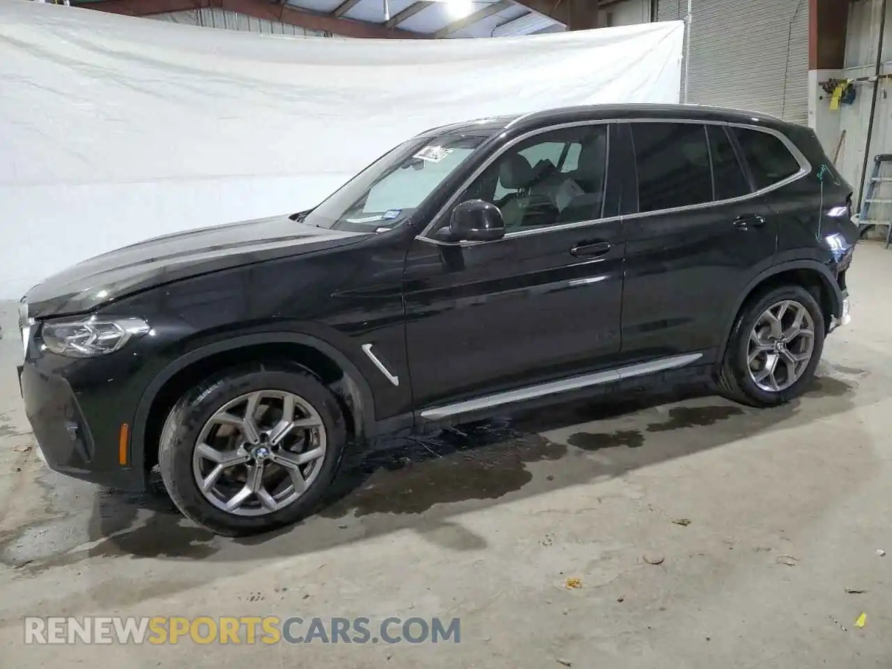 1 Photograph of a damaged car 5UX53DP09R9T47490 BMW X3 2024