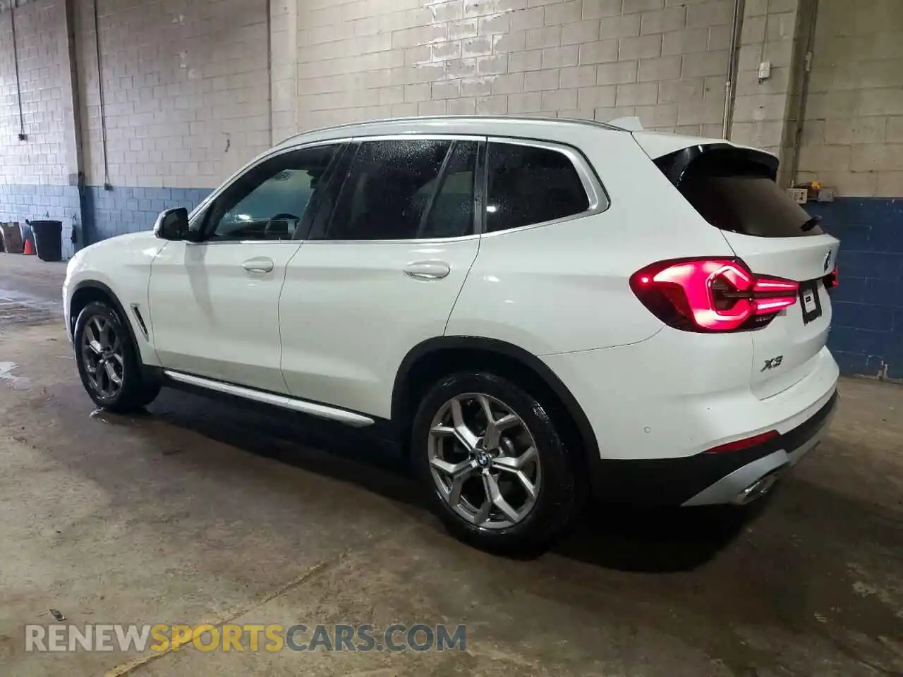 2 Photograph of a damaged car 5UX53DP09R9U40994 BMW X3 2024