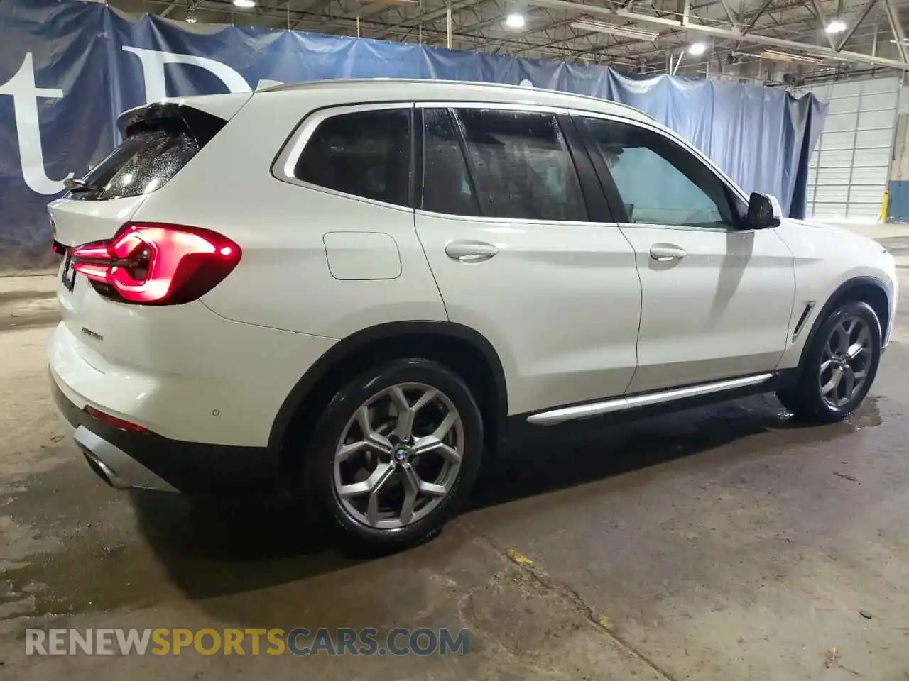 3 Photograph of a damaged car 5UX53DP09R9U40994 BMW X3 2024
