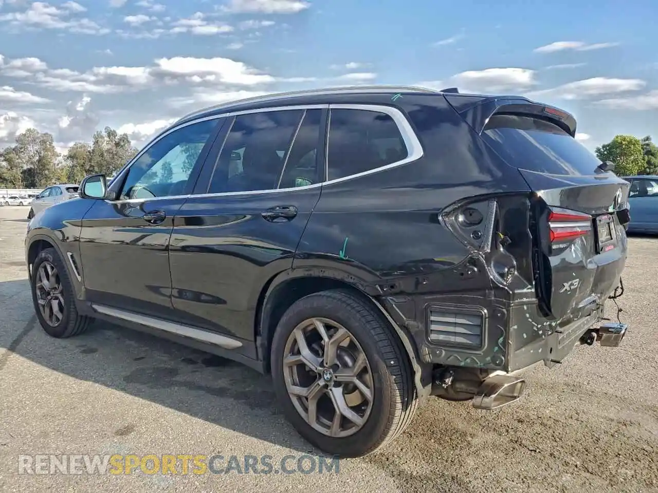 2 Photograph of a damaged car 5UX53DP09R9U58072 BMW X3 2024