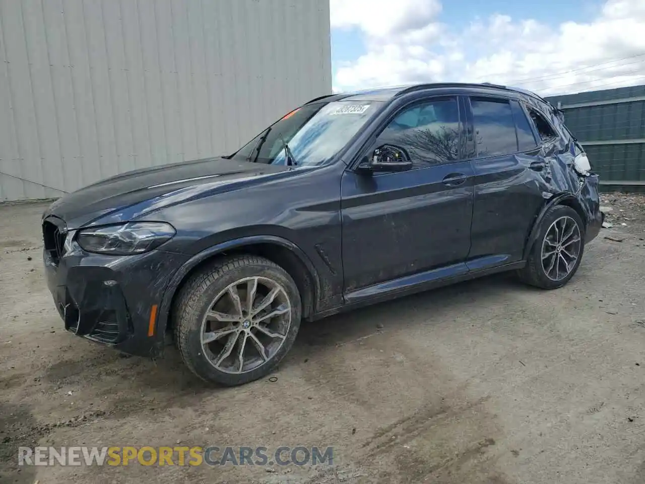 1 Photograph of a damaged car 5UX53DP09R9U65376 BMW X3 2024