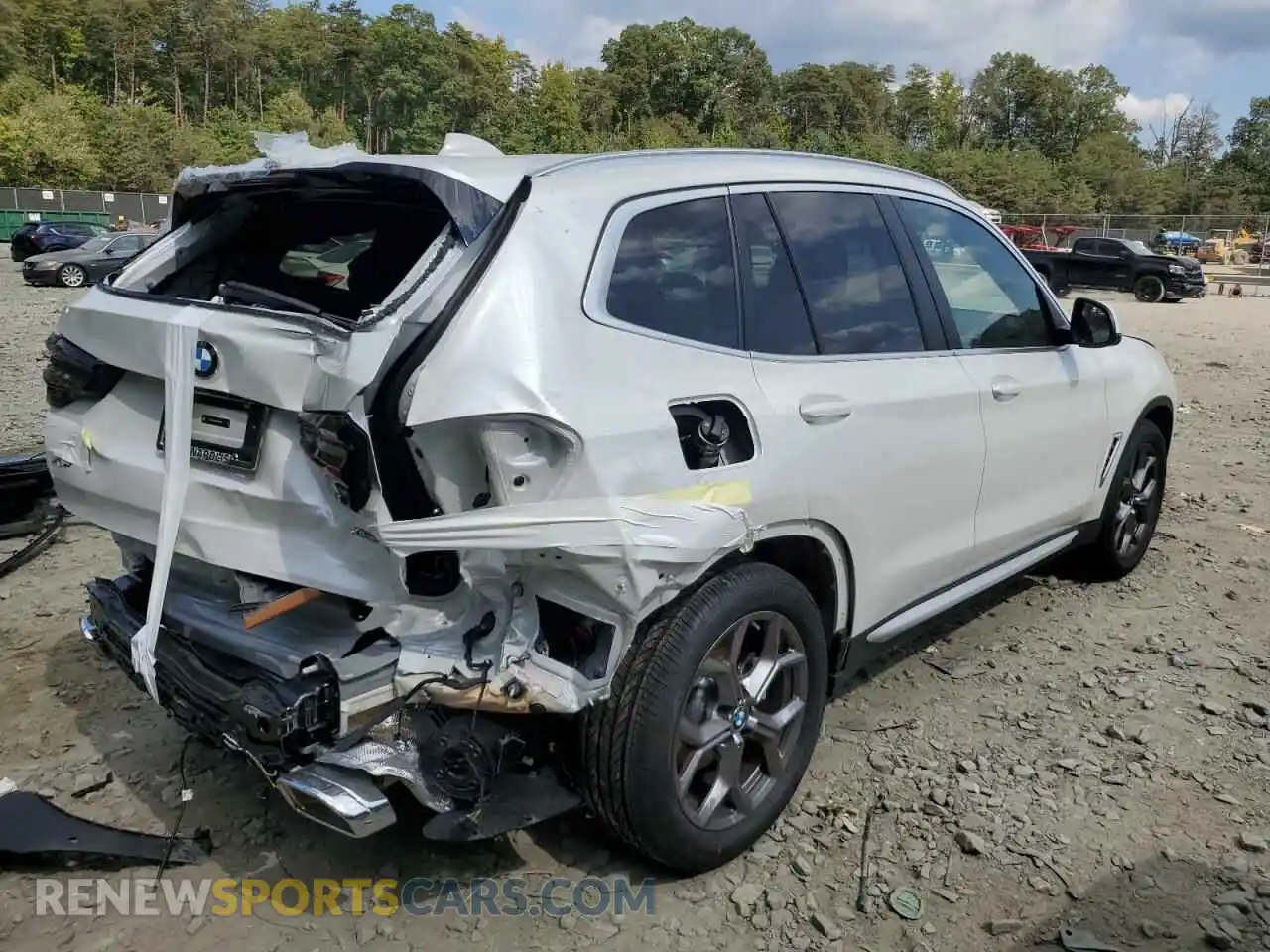 3 Photograph of a damaged car 5UX53DP09R9W94608 BMW X3 2024