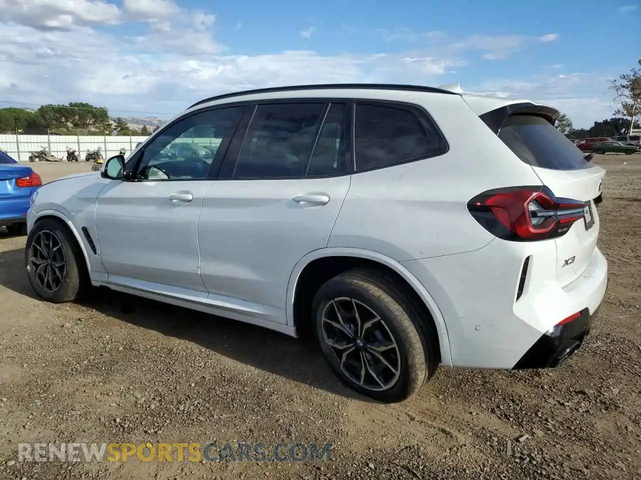 2 Photograph of a damaged car 5UX53DP0XR9T57400 BMW X3 2024
