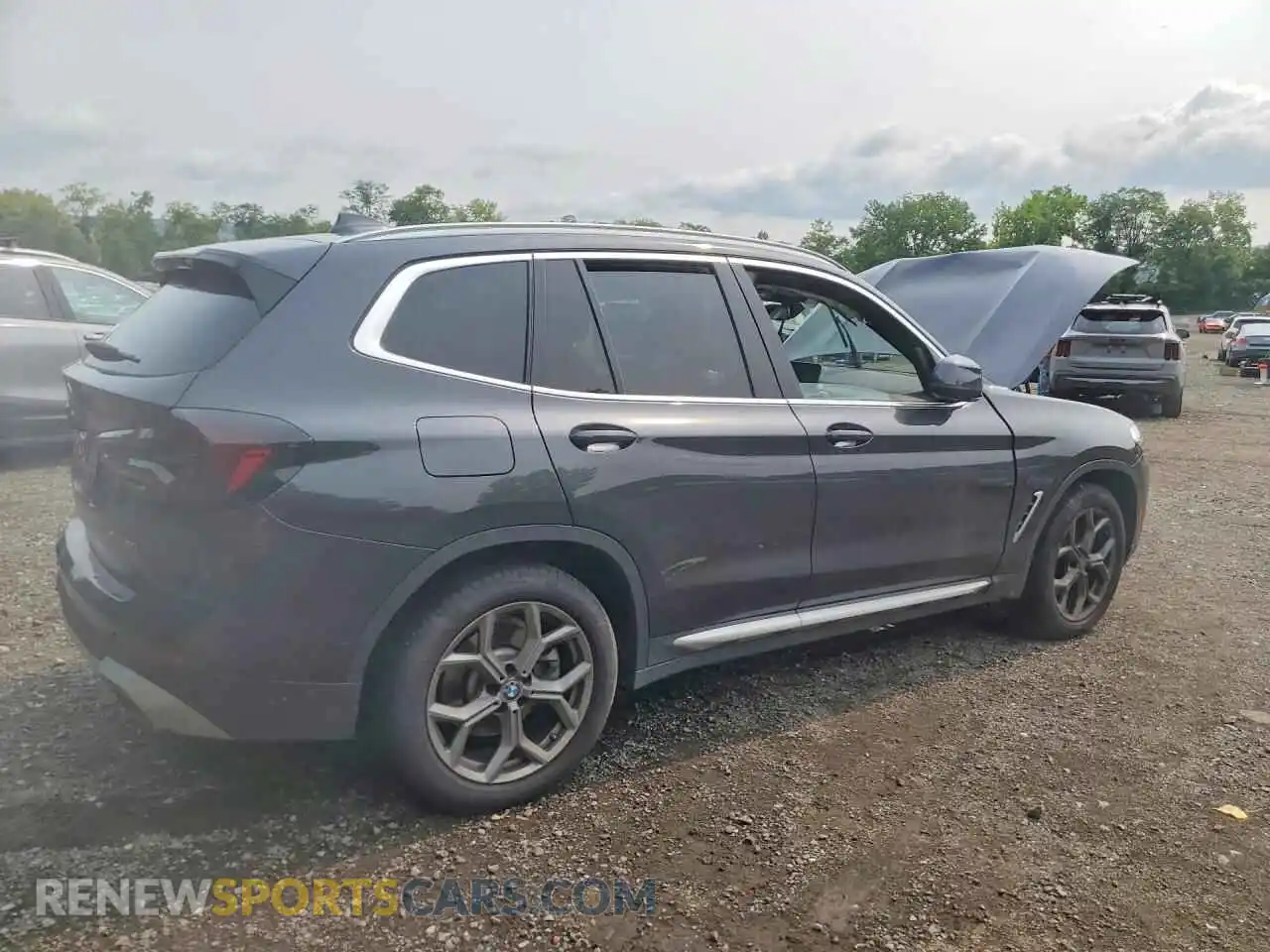 3 Photograph of a damaged car 5UX53DP0XR9X21346 BMW X3 2024