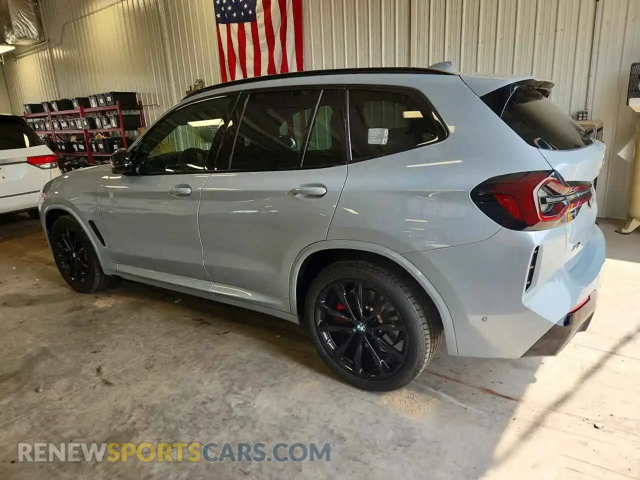 2 Photograph of a damaged car 5UX83DP01R9V95553 BMW X3 2024