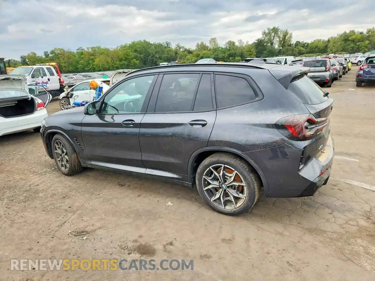 2 fotografías del automóvil dañado 5UX83DP03R9V07750 BMW X3 2024