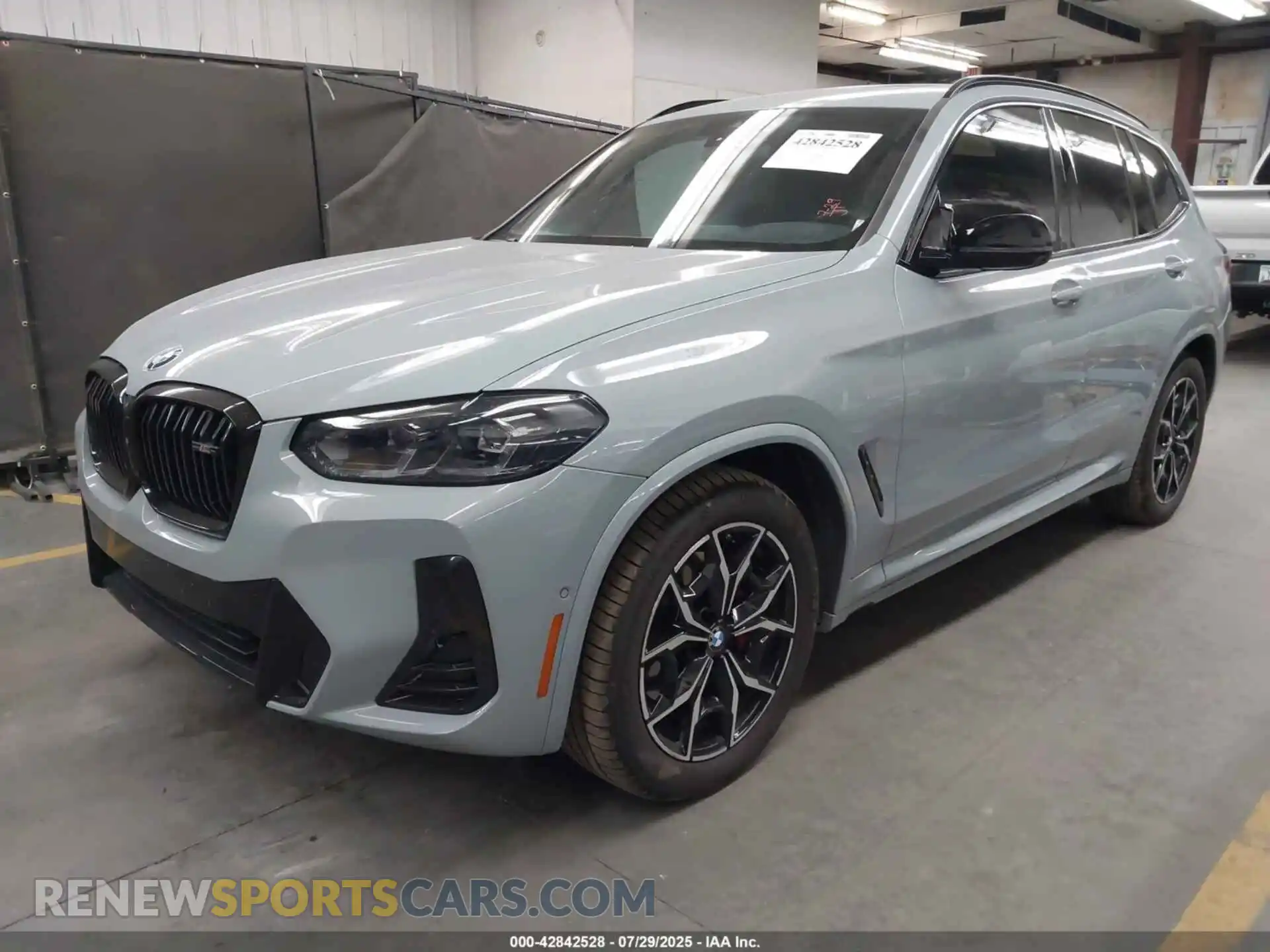 2 Photograph of a damaged car 5UX83DP07R9U95683 BMW X3 2024