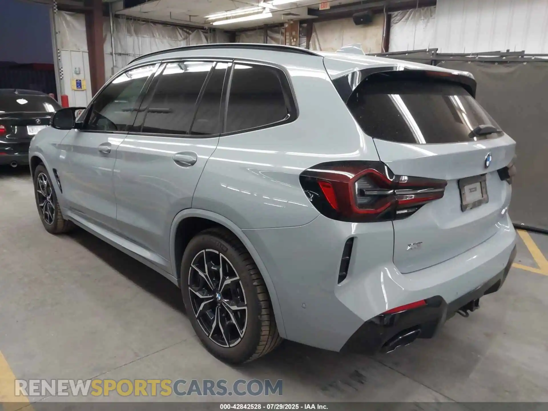 3 Photograph of a damaged car 5UX83DP07R9U95683 BMW X3 2024