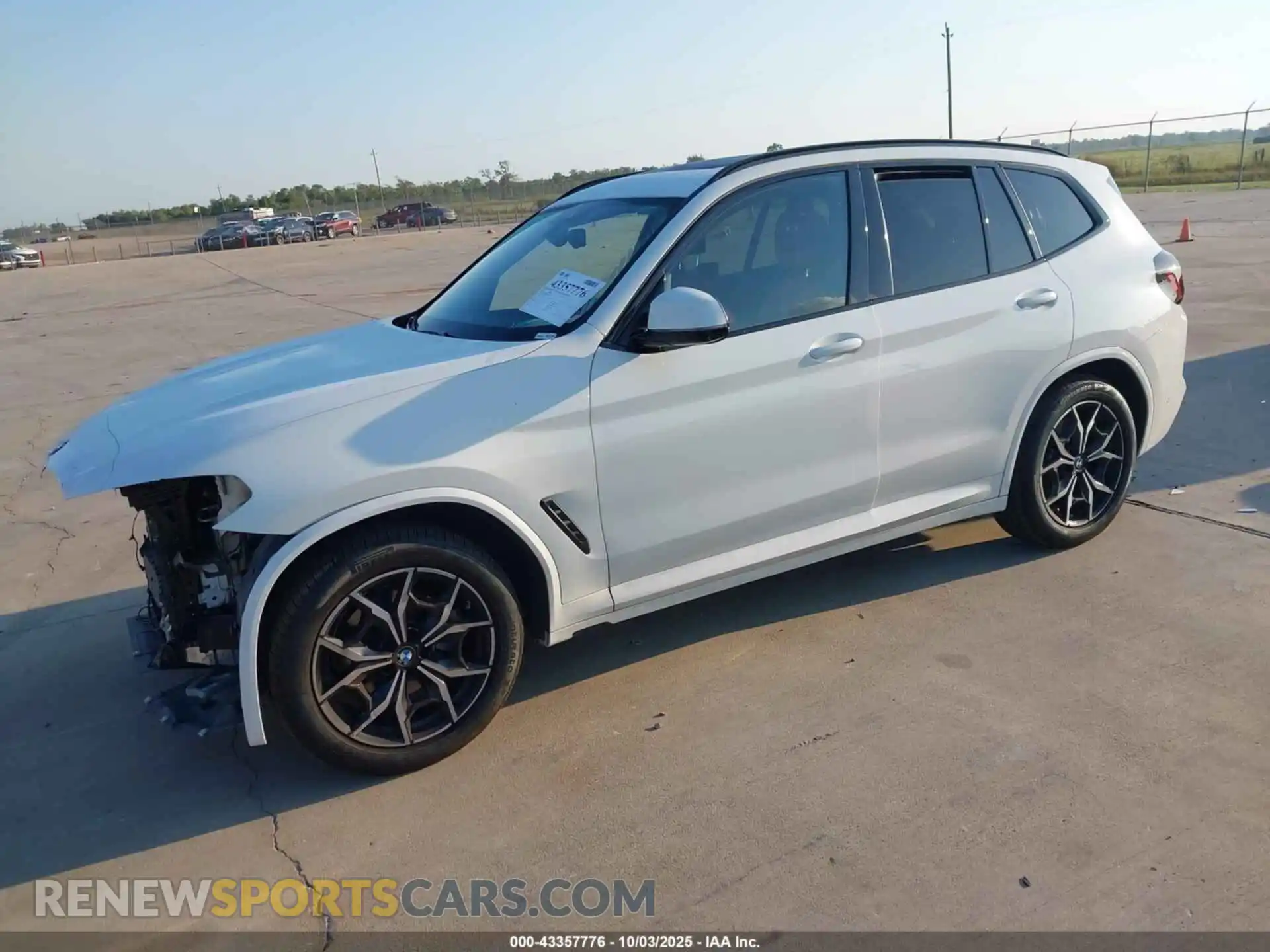 2 Фотография поврежденного автомобиля WBX47DP01RN310459 BMW X3 2024