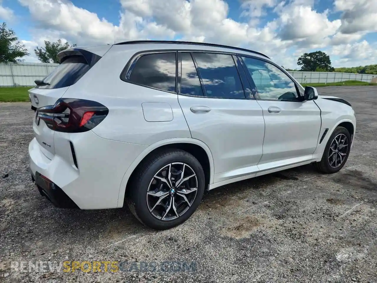 3 Photograph of a damaged car WBX57DP00RN304298 BMW X3 2024