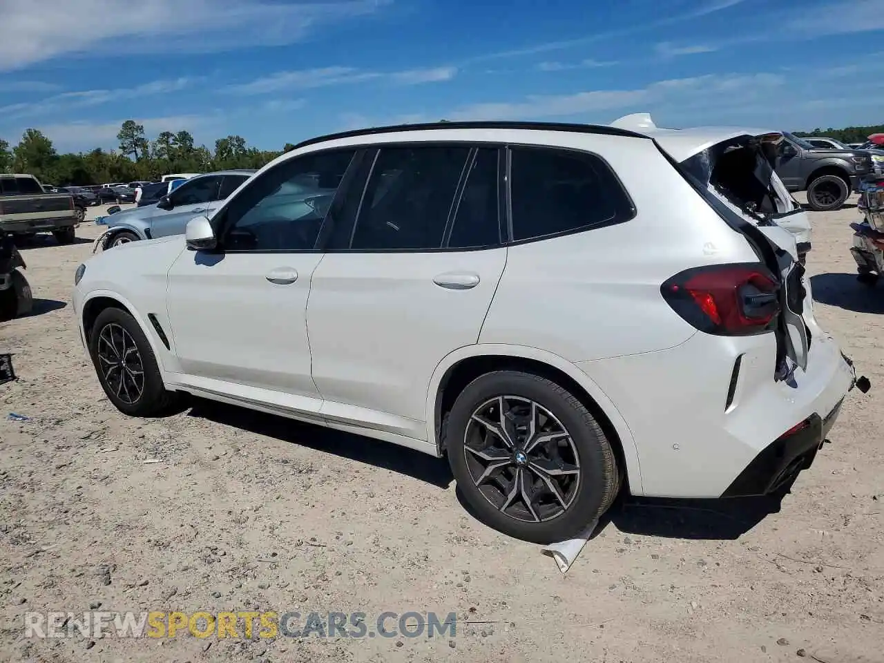2 Фотография поврежденного автомобиля WBX57DP0XRN306396 BMW X3 2024