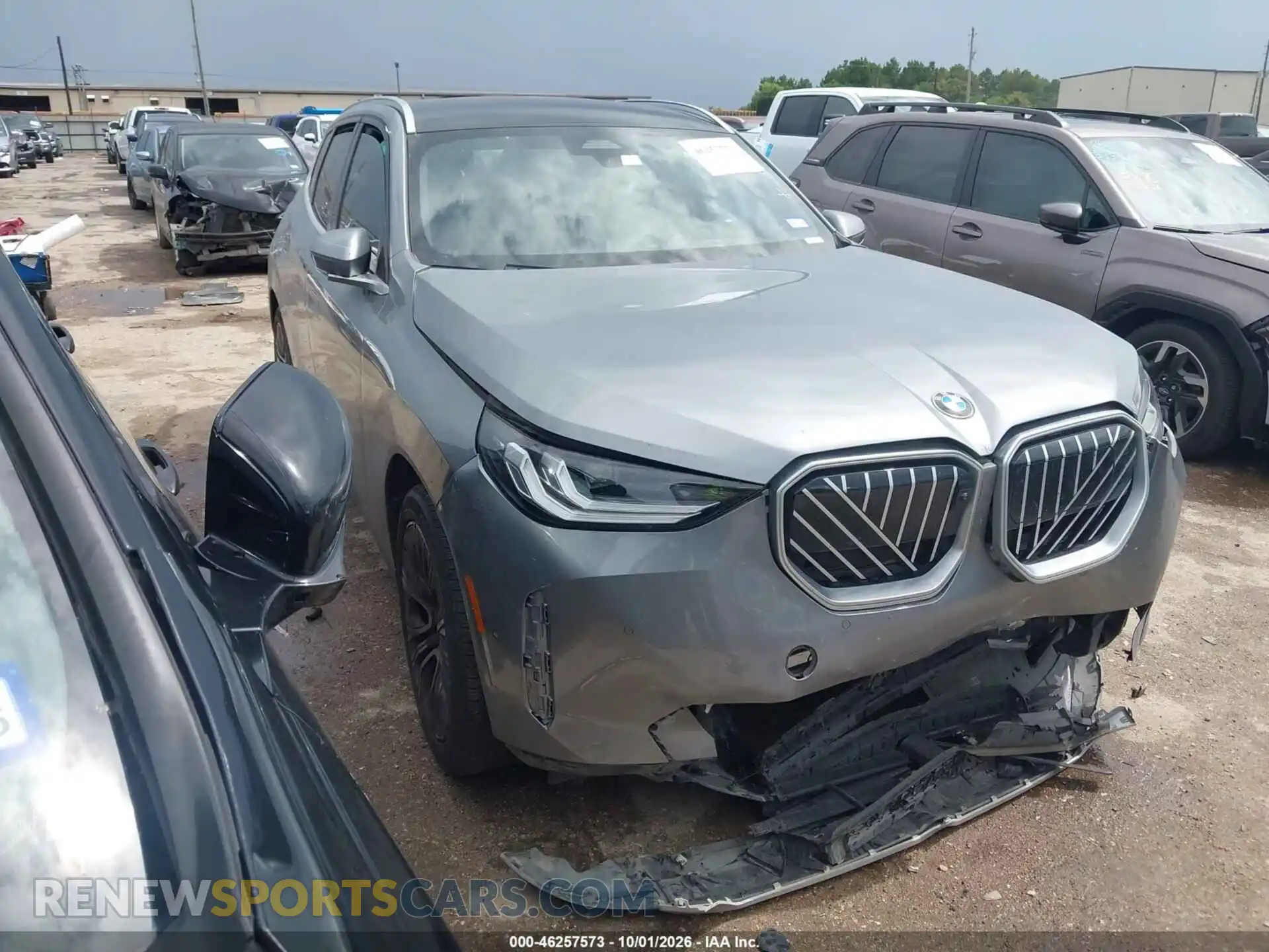 1 Photograph of a damaged car 5UX53GP02S9127843 BMW X3 2025