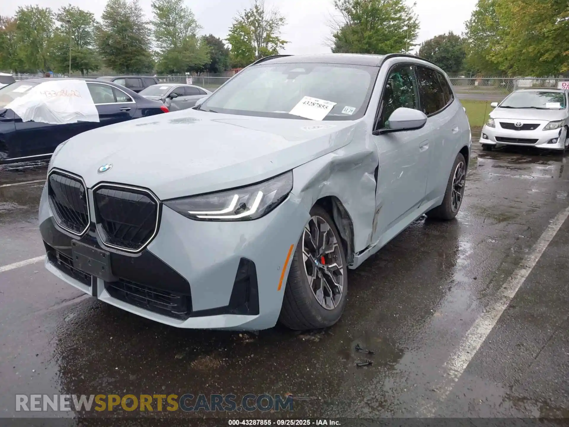 2 Photograph of a damaged car 5UX53GP03S9Y68602 BMW X3 2025
