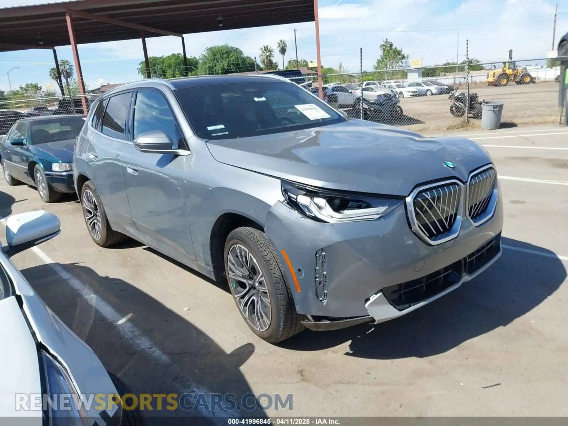 1 Photograph of a damaged car 5UX53GP04S9Y51212 BMW X3 2025