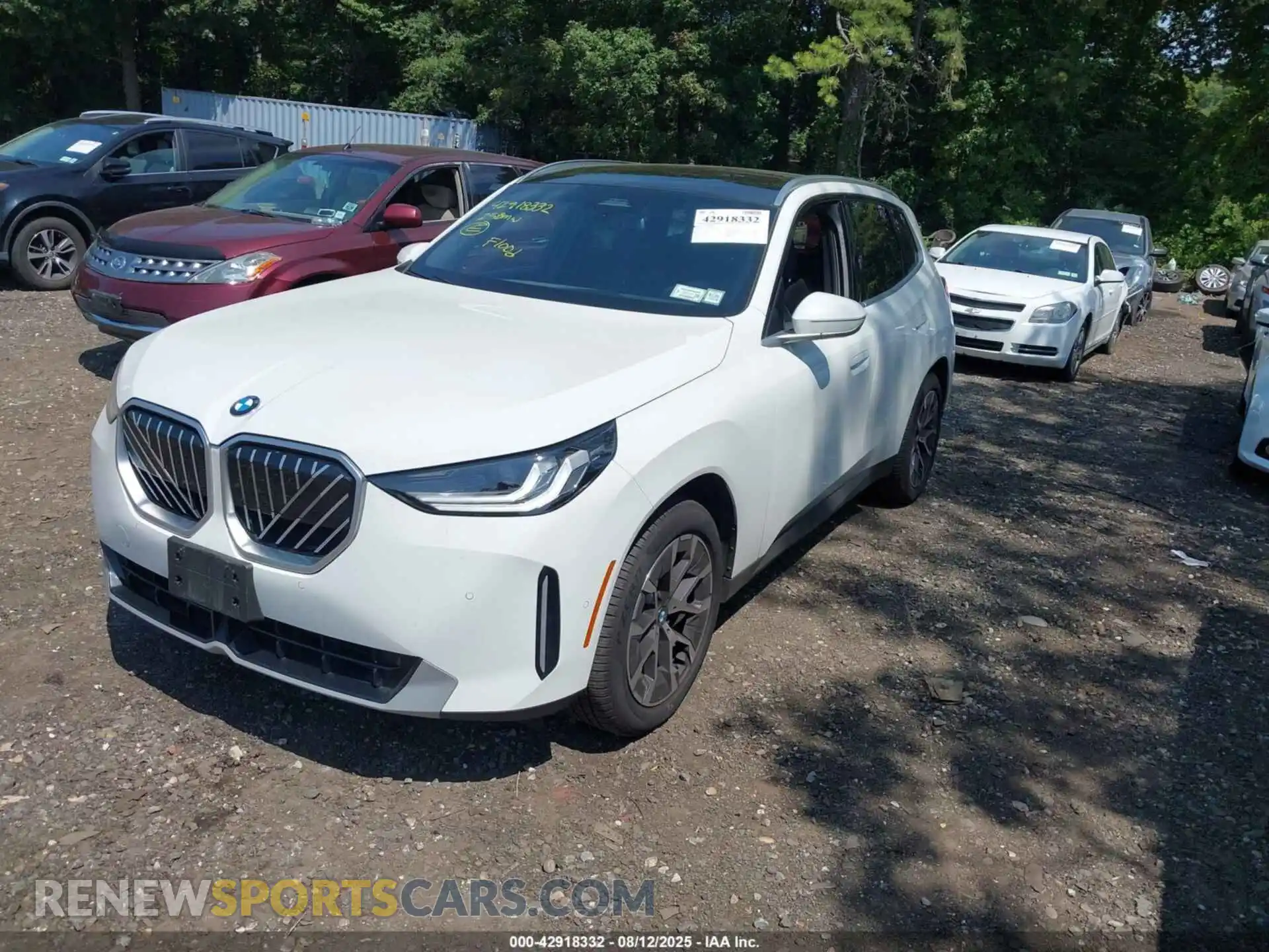 2 Photograph of a damaged car 5UX53GP04S9Y72545 BMW X3 2025