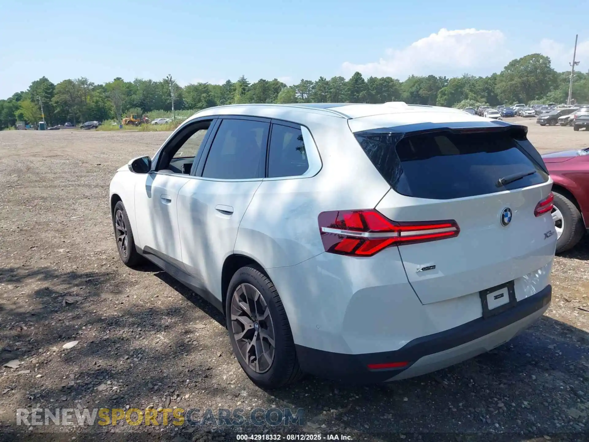 3 Photograph of a damaged car 5UX53GP04S9Y72545 BMW X3 2025