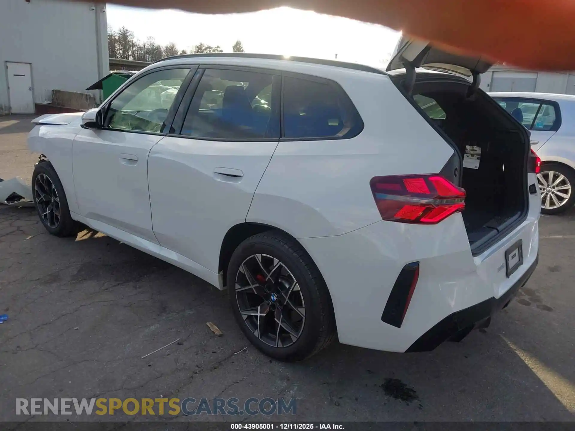 3 Photograph of a damaged car 5UX53GP04S9Y74280 BMW X3 2025