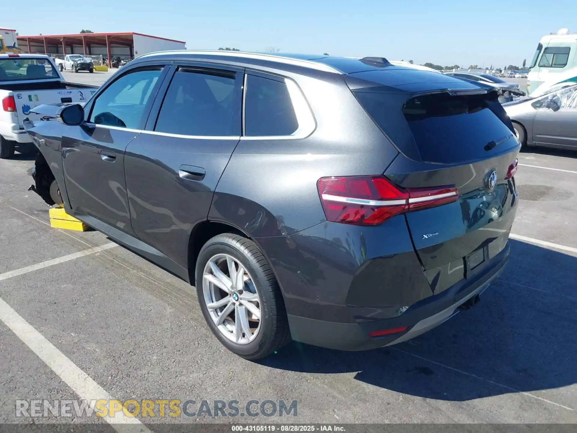3 fotografías del automóvil dañado 5UX53GP05S9Z45003 BMW X3 2025