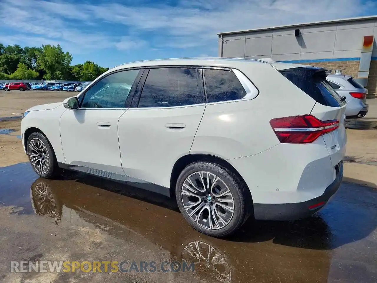 2 Photograph of a damaged car 5UX53GP06S9117008 BMW X3 2025