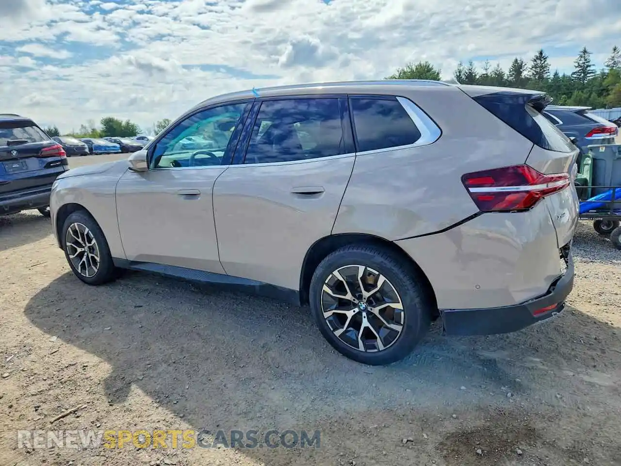 2 Photograph of a damaged car 5UX53GP06S9Y90125 BMW X3 2025