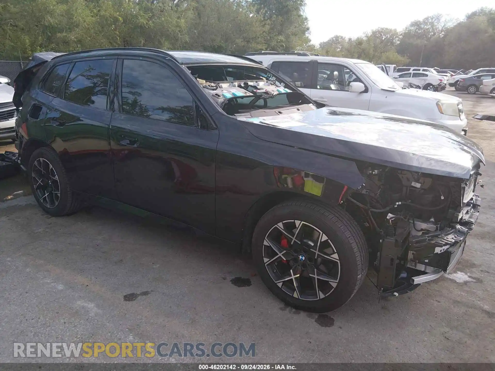 1 Photograph of a damaged car 5UX53GP07S9080292 BMW X3 2025