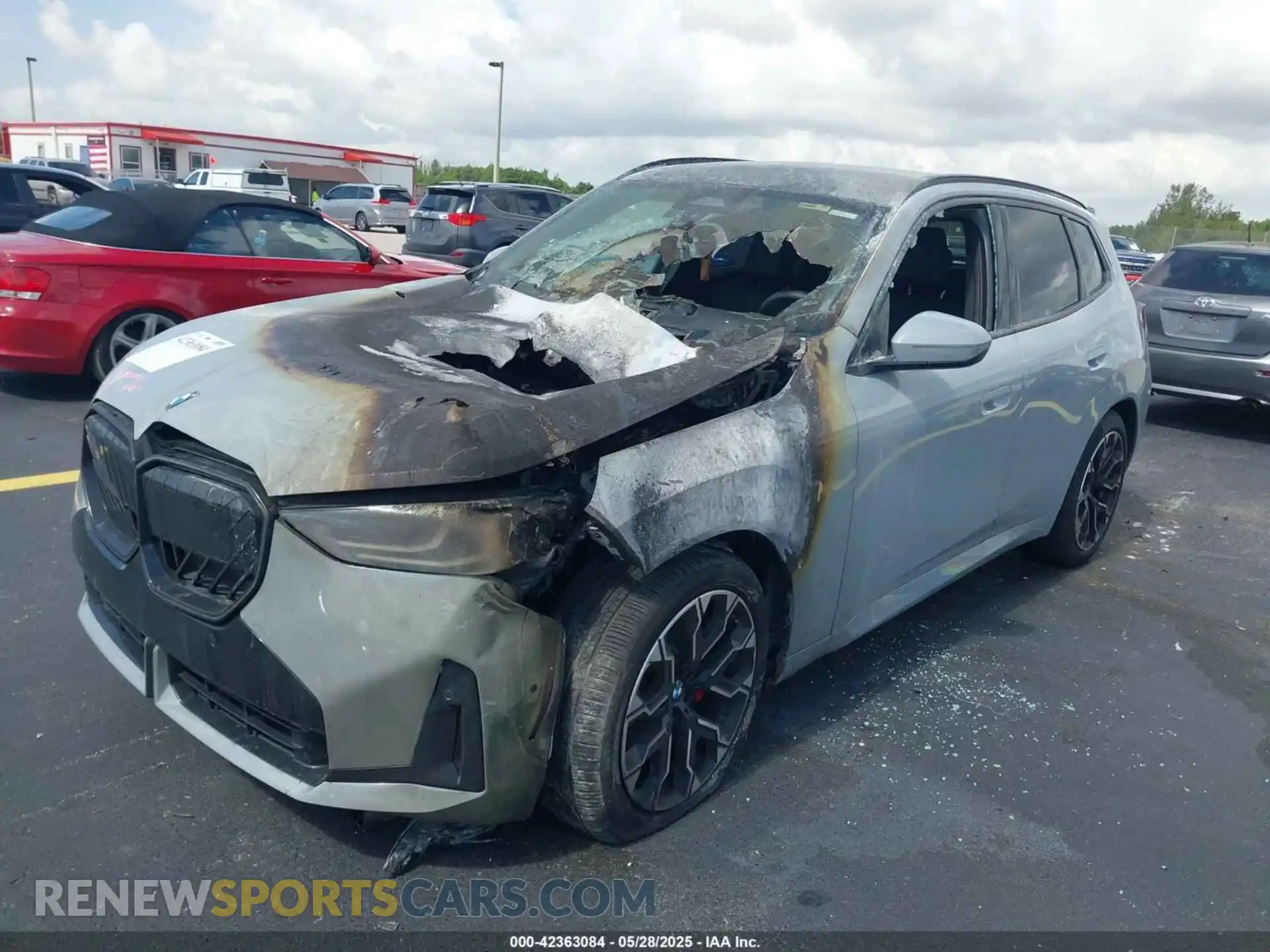 2 Photograph of a damaged car 5UX53GP07S9Y78730 BMW X3 2025