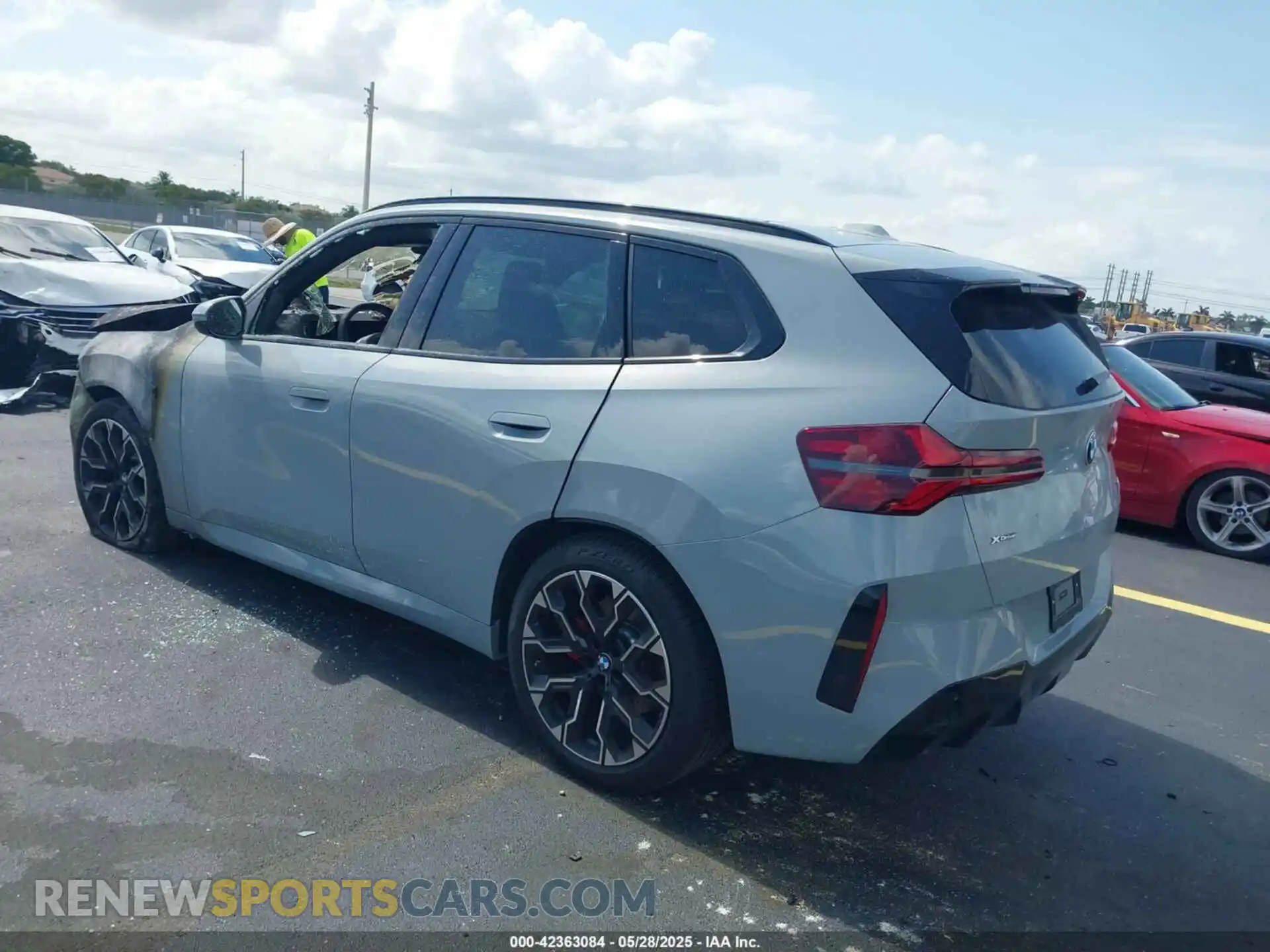 3 Photograph of a damaged car 5UX53GP07S9Y78730 BMW X3 2025