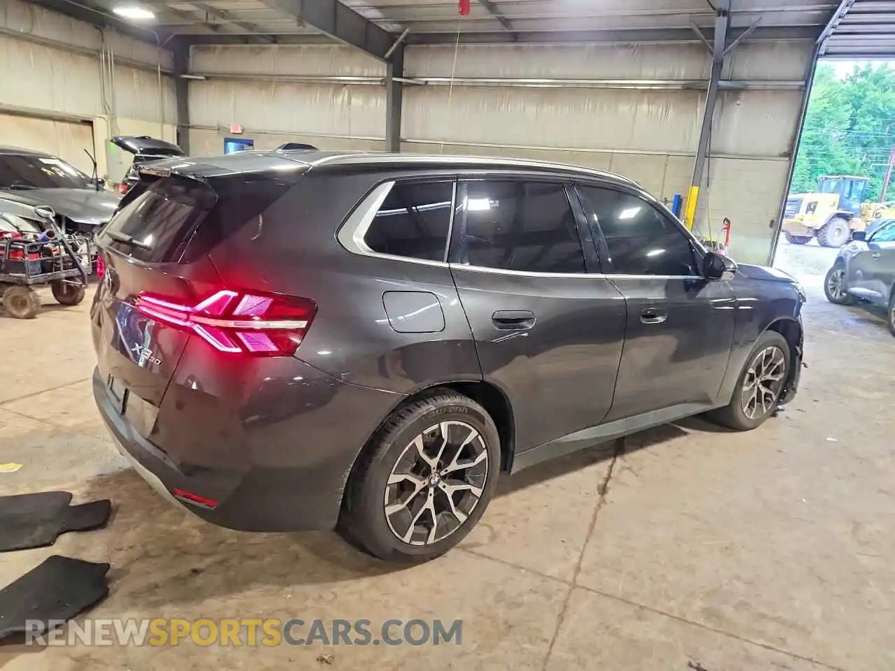 3 Photograph of a damaged car 5UX53GP07S9Z53314 BMW X3 2025