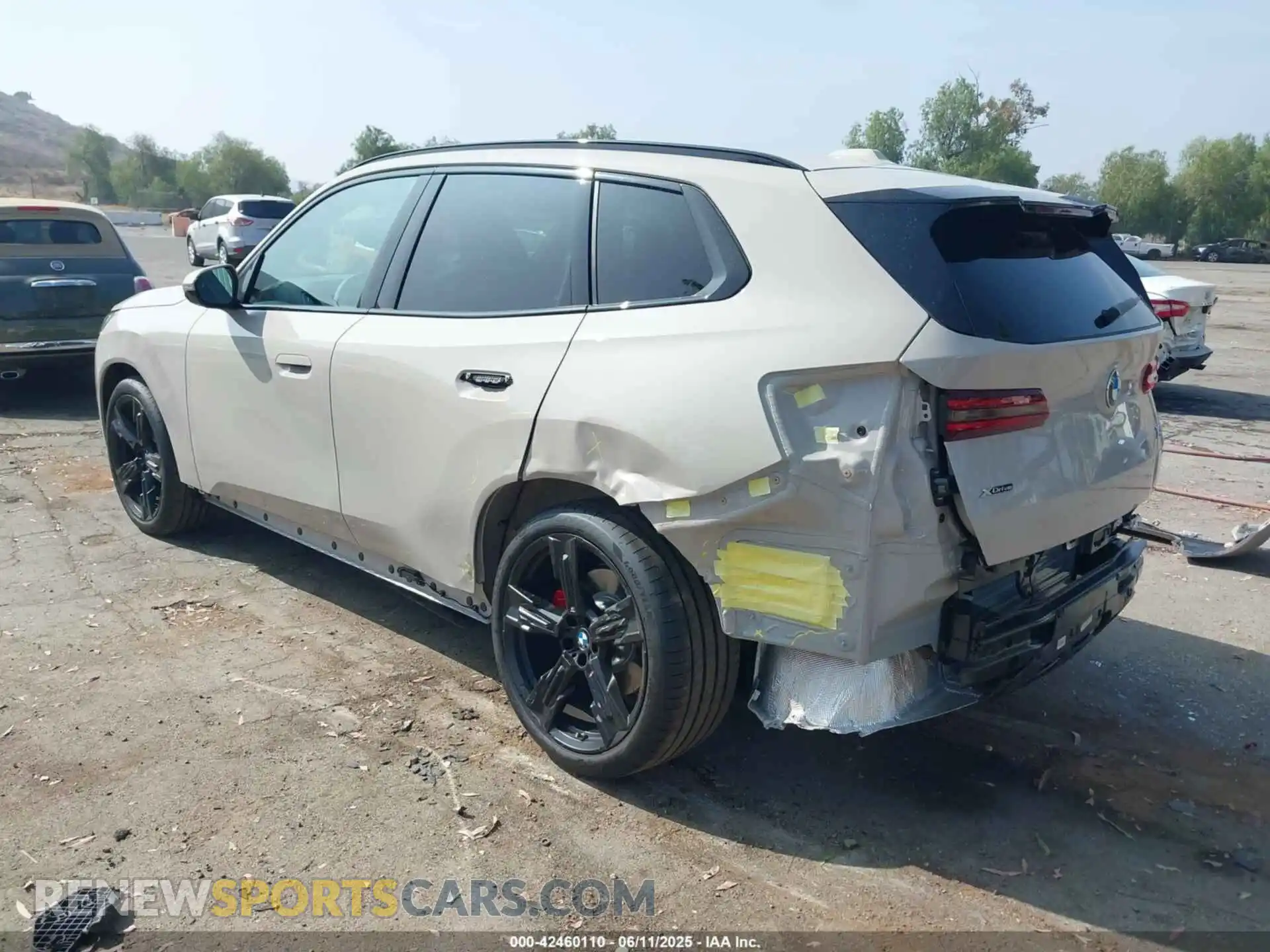 3 Photograph of a damaged car 5UX53GP08S9015483 BMW X3 2025