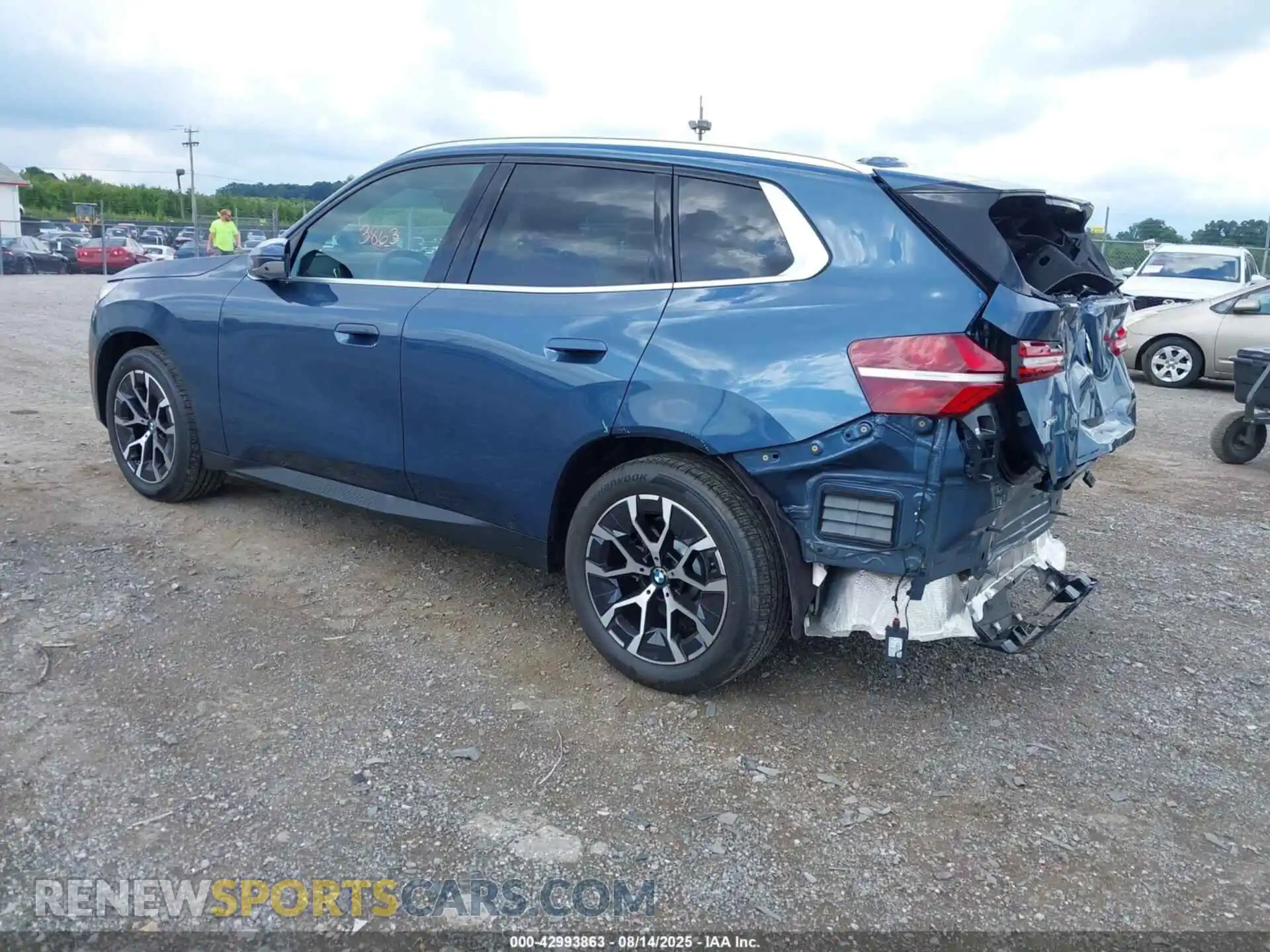 3 Photograph of a damaged car 5UX53GP09S9087986 BMW X3 2025