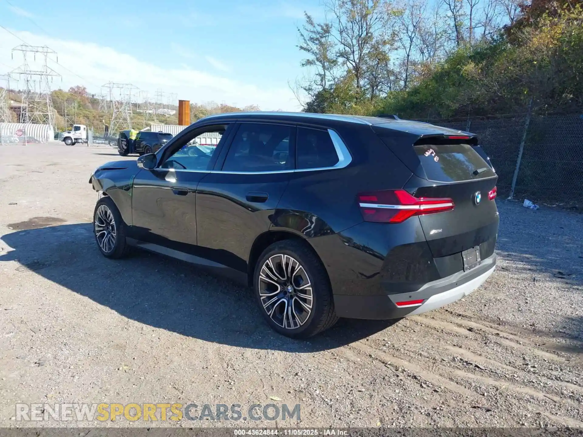 3 Фотография поврежденного автомобиля 5UX53GP0XS9034066 BMW X3 2025