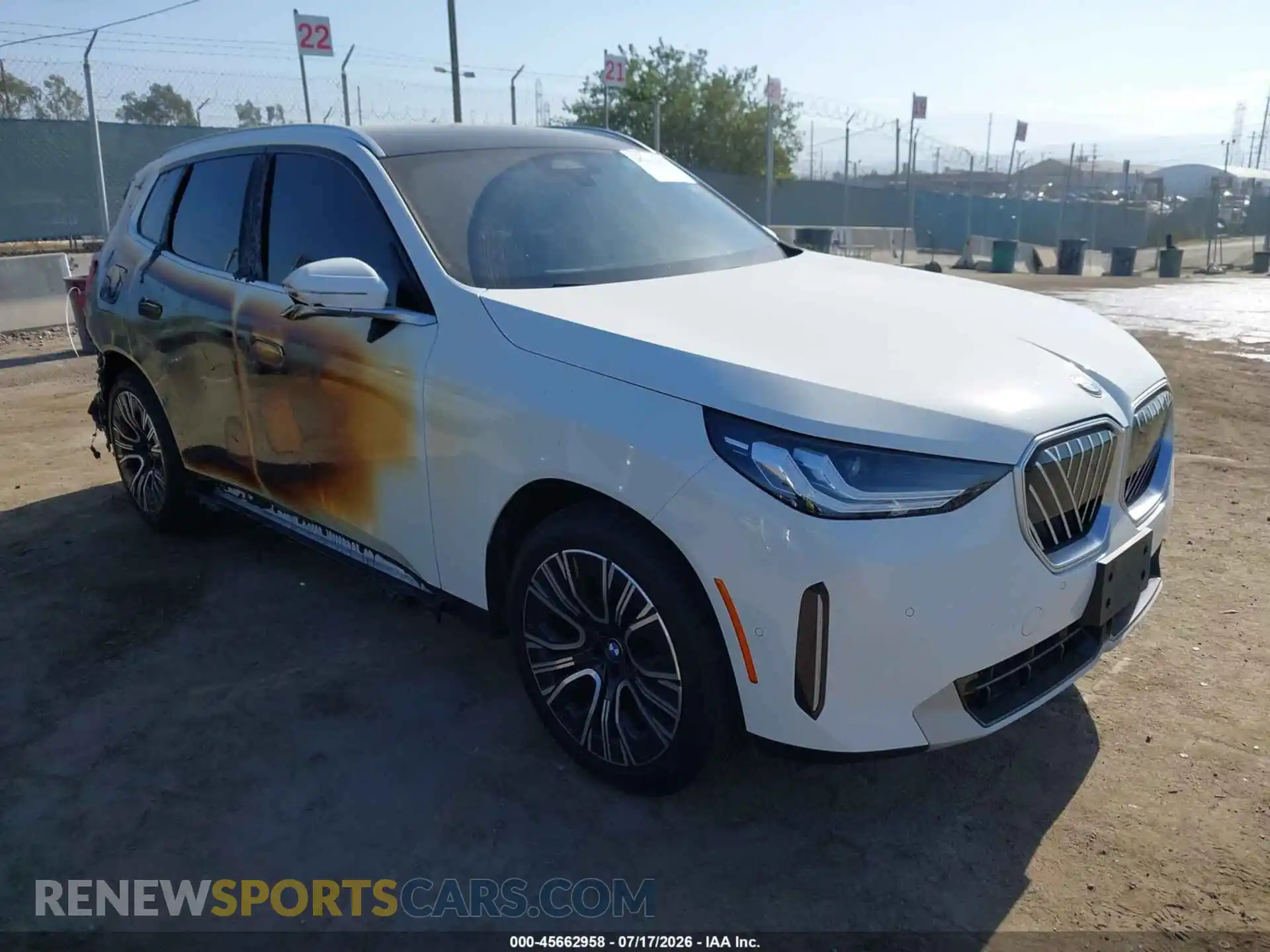 1 Photograph of a damaged car 5UX53GP0XS9Y74445 BMW X3 2025
