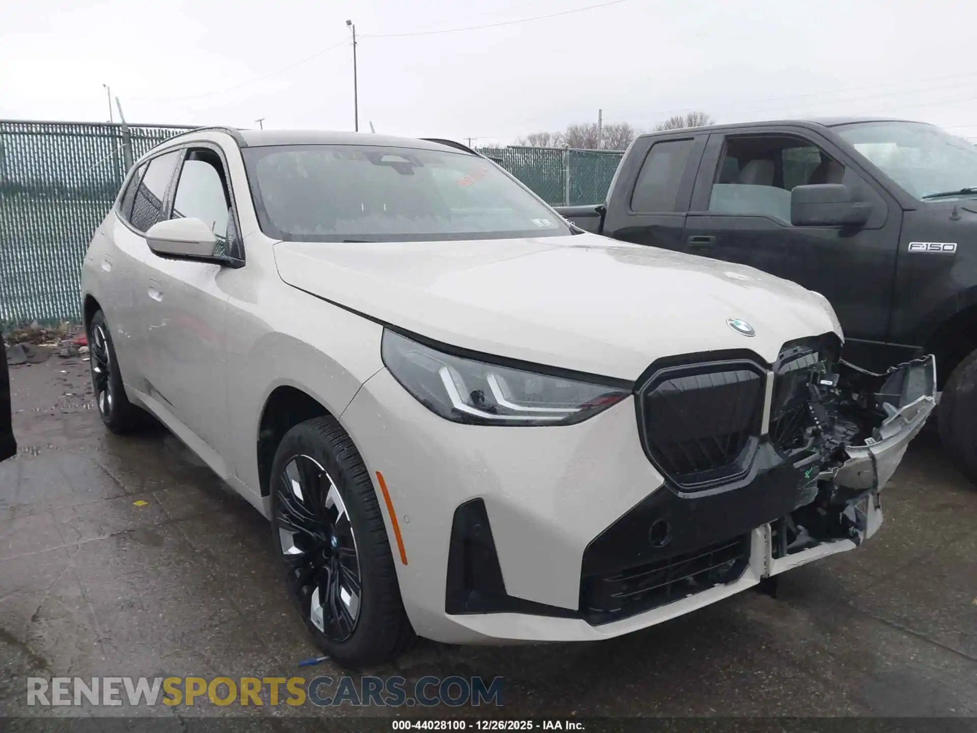 1 Photograph of a damaged car 5UX53GP0XS9Z10182 BMW X3 2025