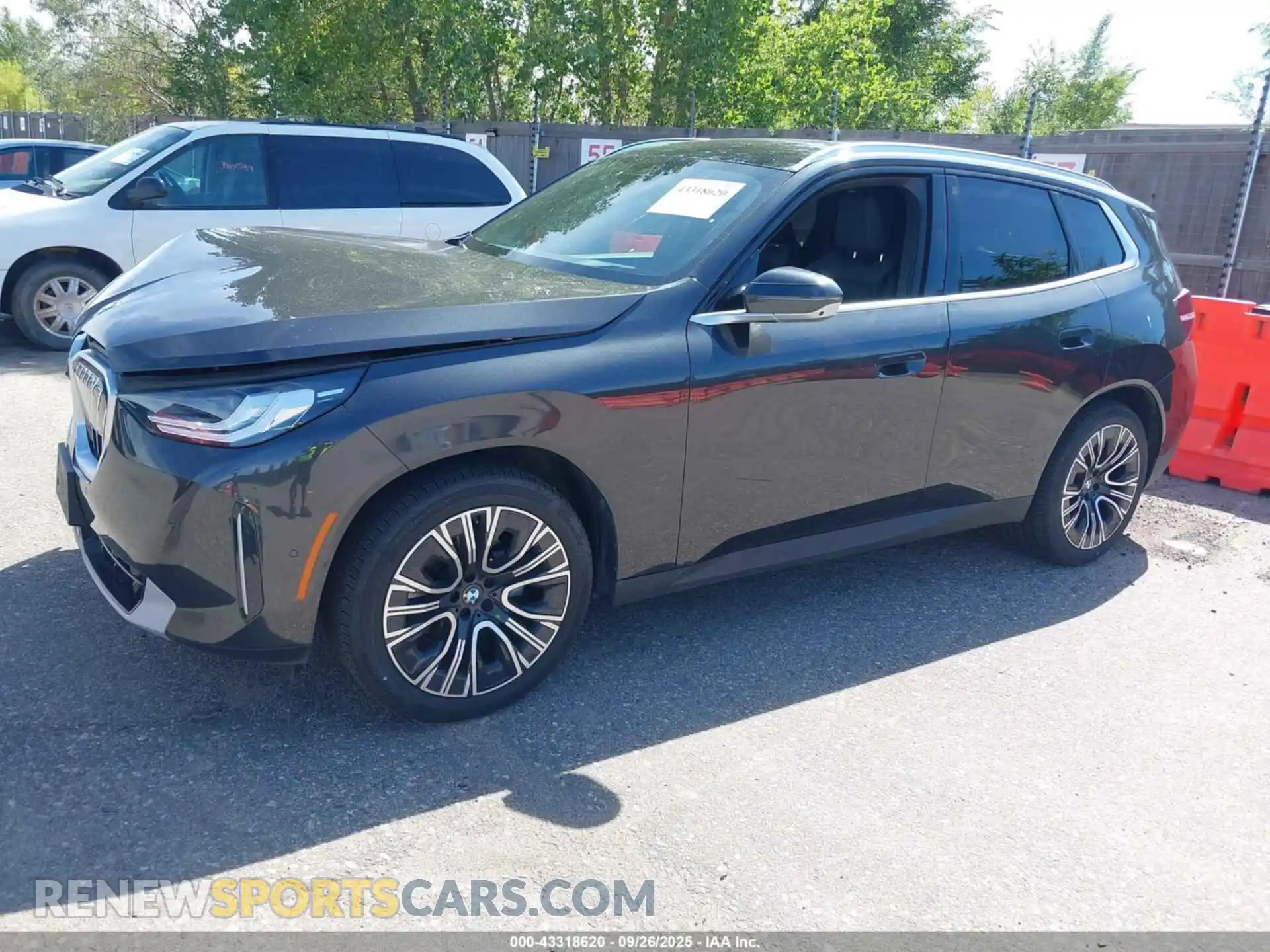 2 Photograph of a damaged car 5UX53GP0XS9Z19514 BMW X3 2025