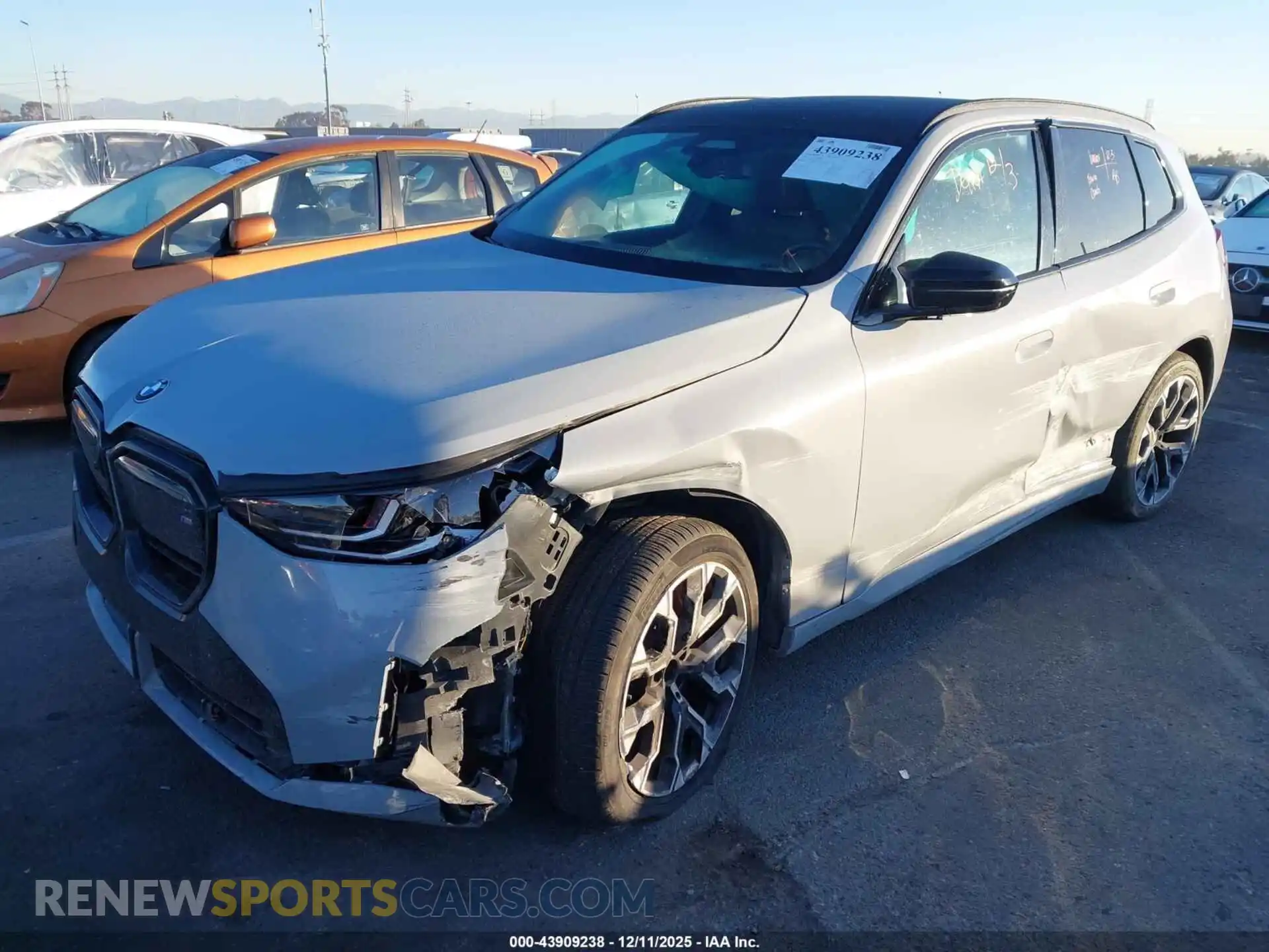 2 fotografías del automóvil dañado 5UX73GP03S9104158 BMW X3 2025
