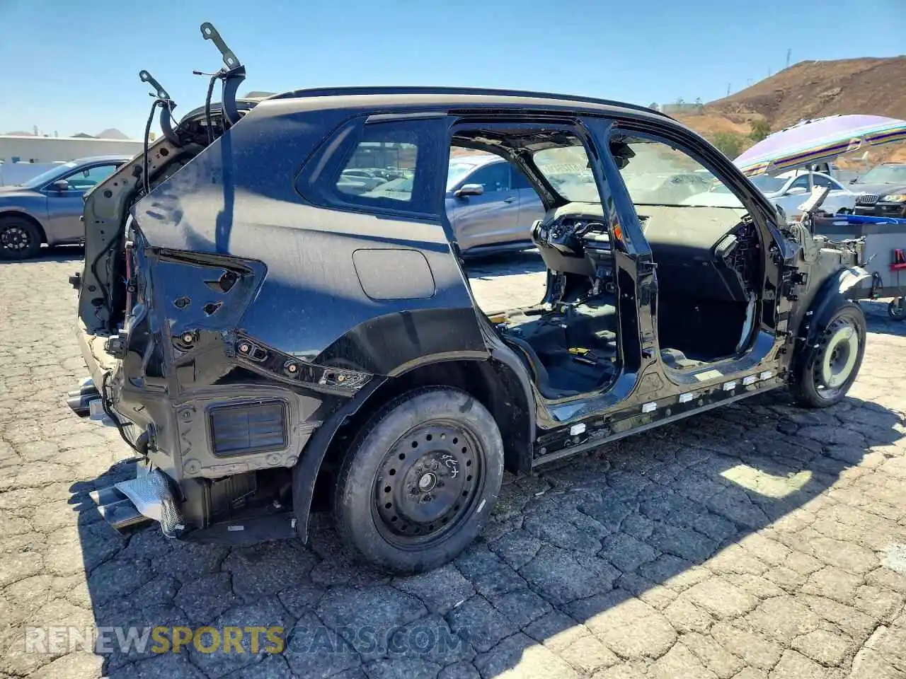 3 fotografías del automóvil dañado 5UX73GP03S9Z42500 BMW X3 2025
