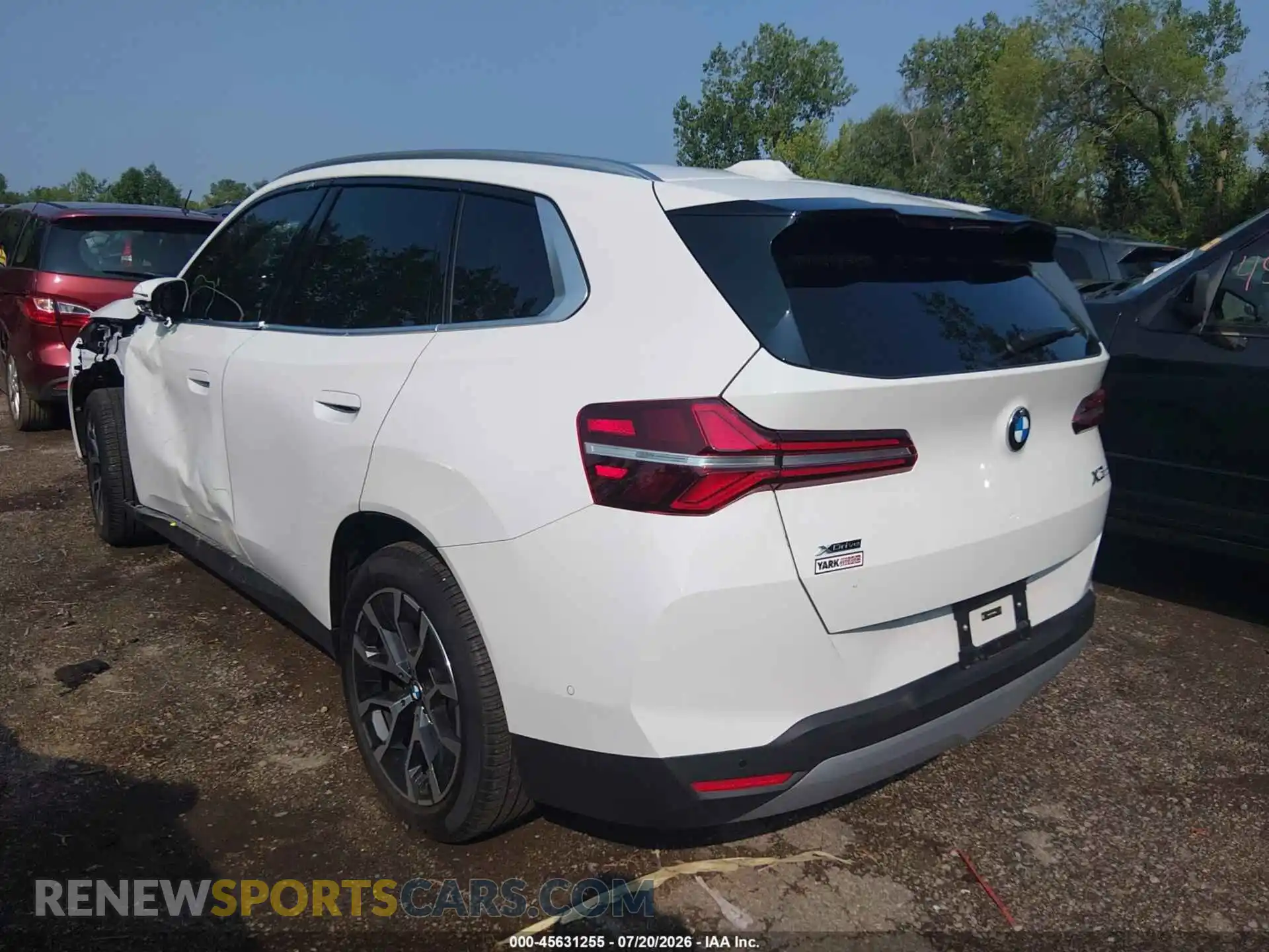 3 Photograph of a damaged car 5UX53GP07T9429940 BMW X3 2026