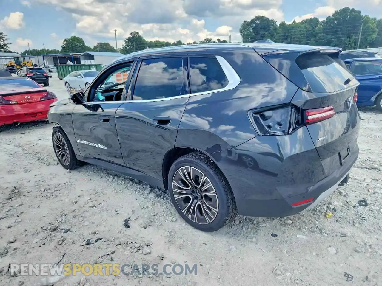 2 Photograph of a damaged car 5UX53GP08T9152294 BMW X3 2026