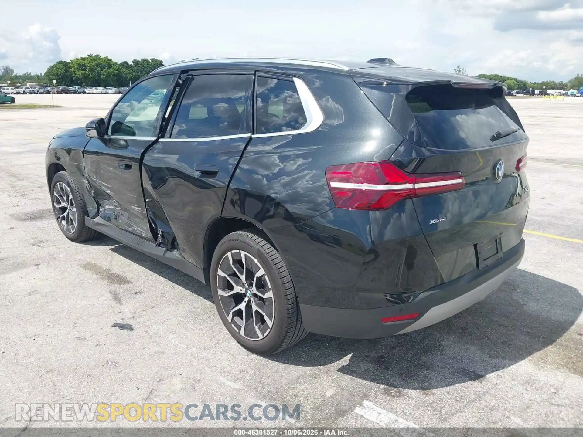 3 Photograph of a damaged car 5UX53GP0XT9324471 BMW X3 2026