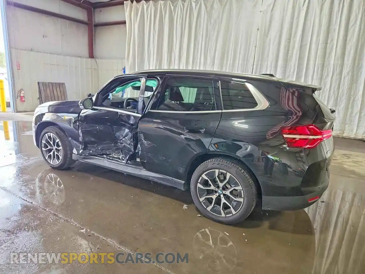 2 Photograph of a damaged car 5UX53GP0XT9375646 BMW X3 2026