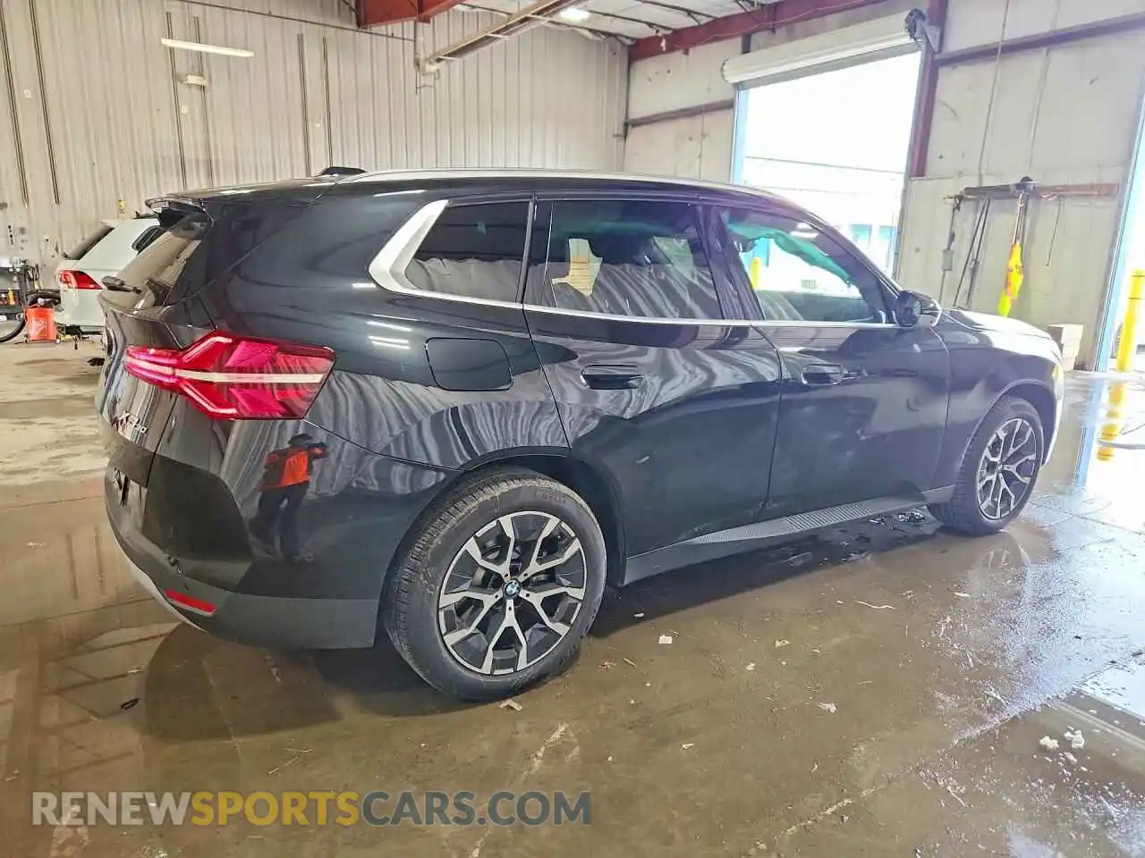 3 Photograph of a damaged car 5UX53GP0XT9375646 BMW X3 2026