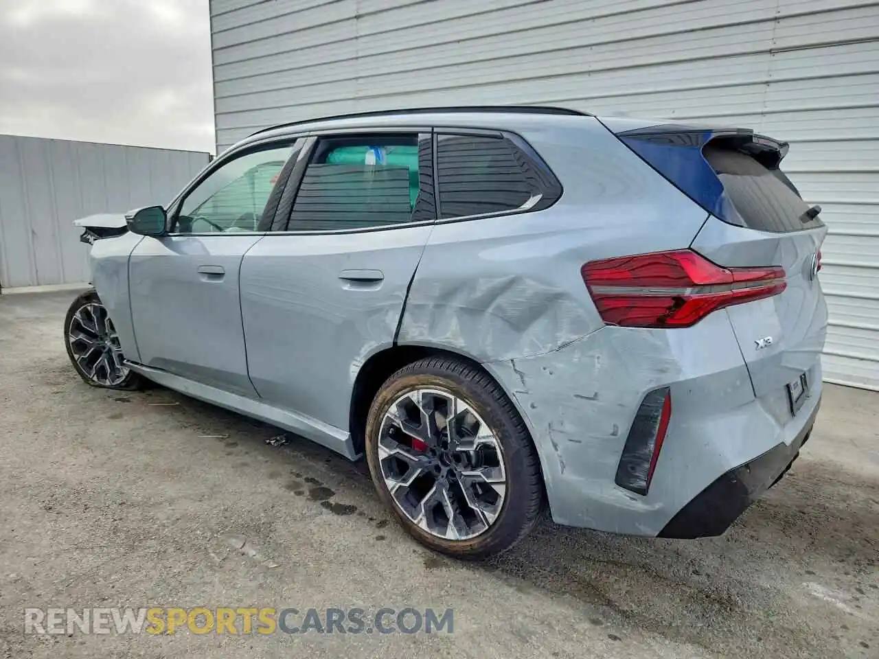 2 Photograph of a damaged car 5UX73GP05T9526711 BMW X3 2026