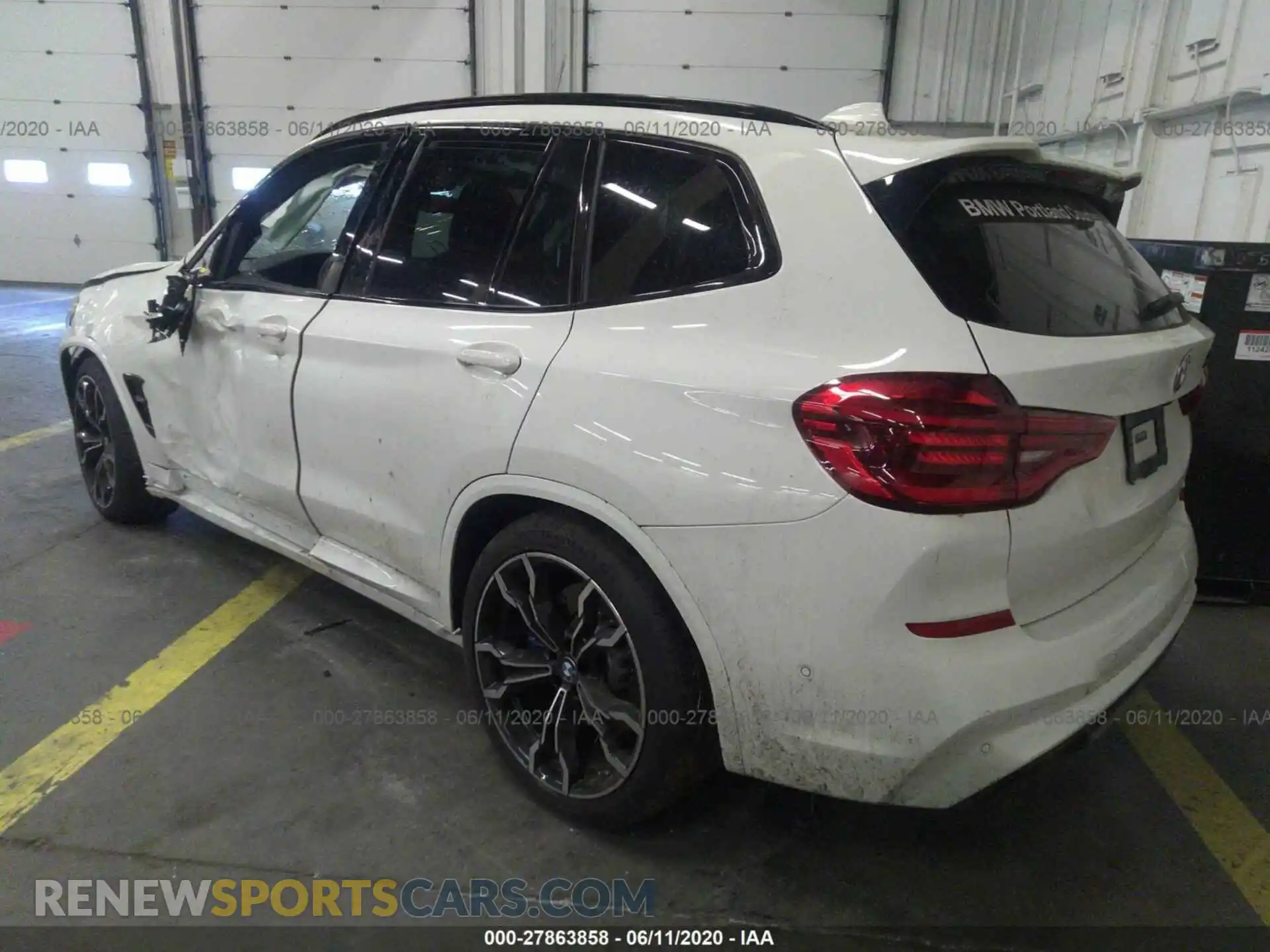 3 Photograph of a damaged car 5YMTS0C00L9B50218 BMW X3 M 2020