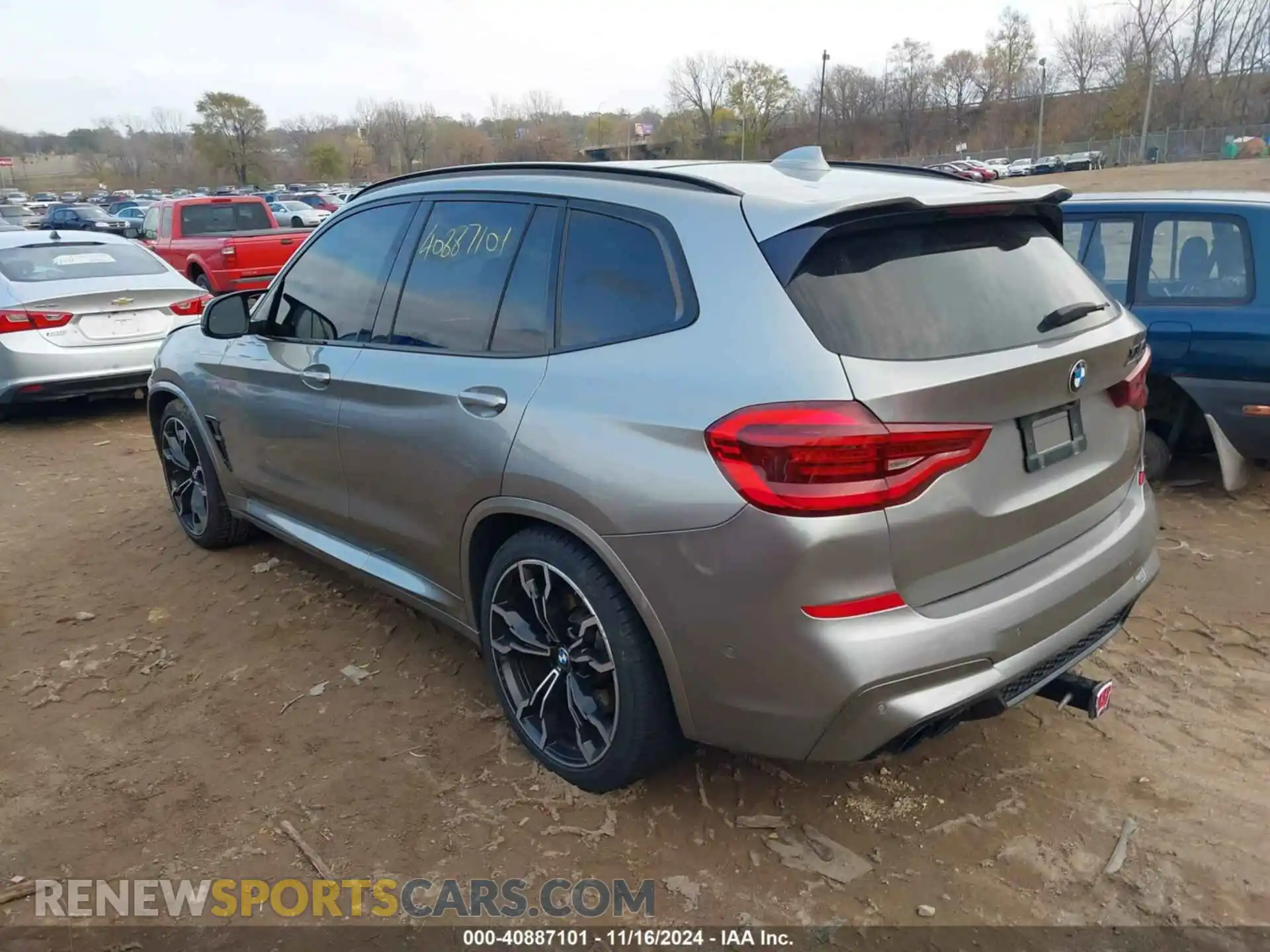 3 Photograph of a damaged car 5YMTS0C00LLT10226 BMW X3 M 2020