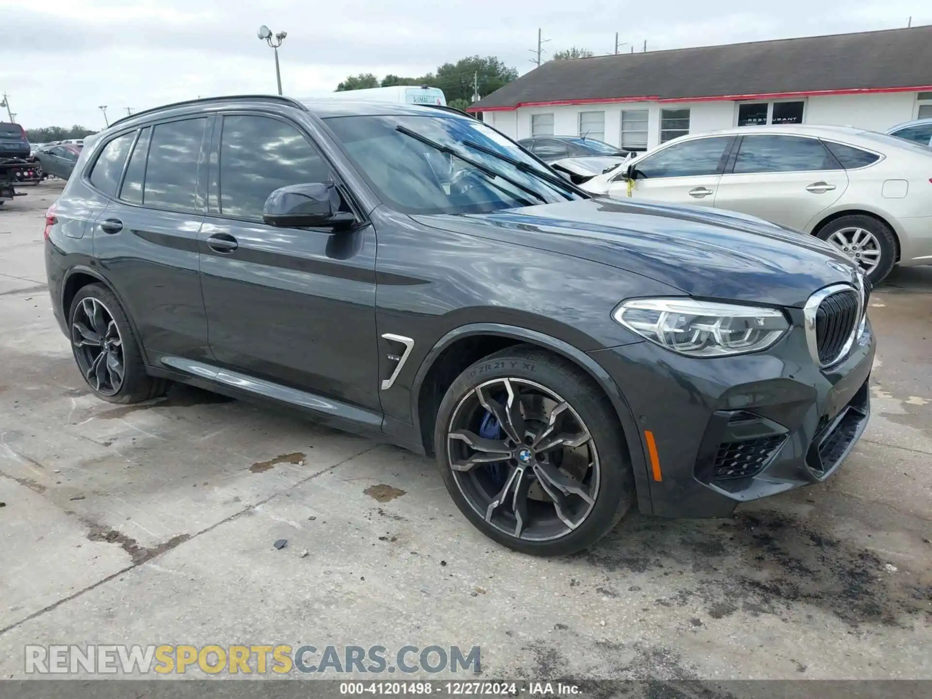 1 Photograph of a damaged car 5YMTS0C01LLT10364 BMW X3 M 2020
