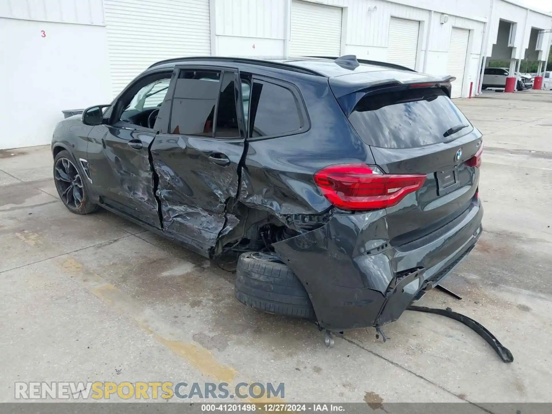 3 Photograph of a damaged car 5YMTS0C01LLT10364 BMW X3 M 2020
